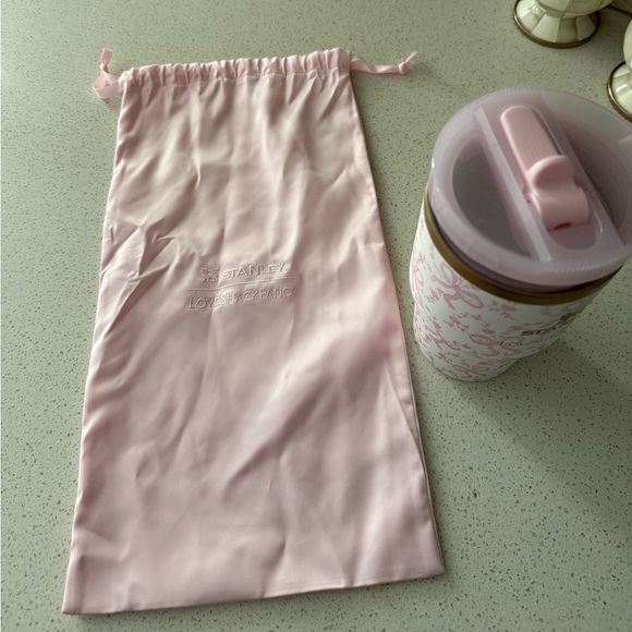 Stanley x LoveShackFancy Pink Floral Bow Tumbler 20oz - Picture 6 of 6